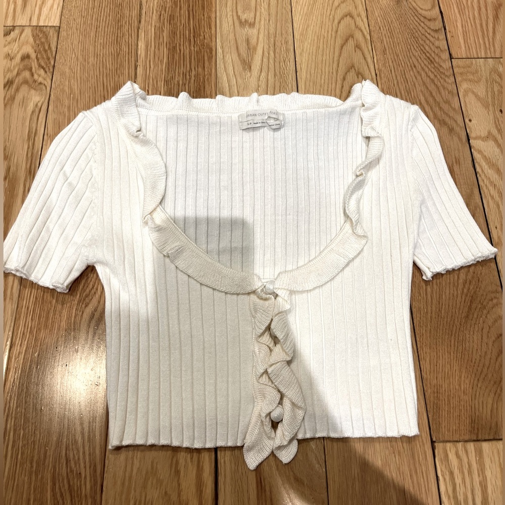 Urban Outfitters croppedTop | Size: S | color: White